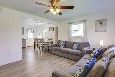 Image de 1 Mi to Main Street: Family Home in Williamstown