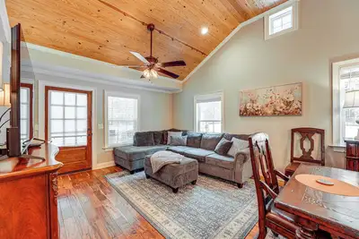 Image de Peaceful Home w/ Porch & Yard, 5 Mi to Rome!