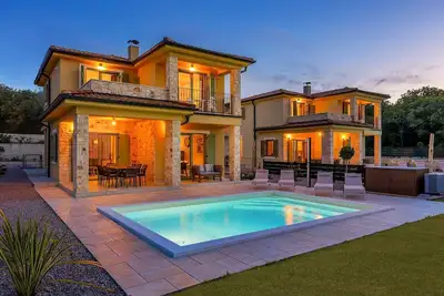 Image de Villa Pinaza A – Romantic Seaside Retreat with Heated Pool and Sauna in Vrbnik