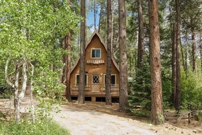 Image de Cozy A-Frame with Fenced Yard