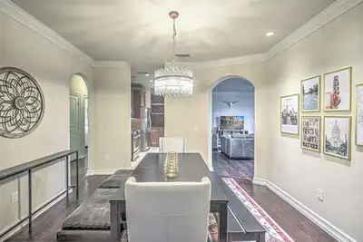 Image de New! 3 Bdrm Condo I Lake Views/Marina I Mins To Dt