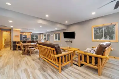 Image de Larkin's Cabin Pet & Family Friendly!