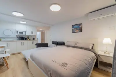 Image de Modern Studio · Private Patio & Bbq /Free Parking