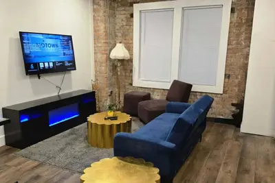 Image de Your Cozy Studio Retreat in Detroit.