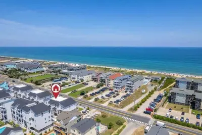 Image de New Listing! Modern Kdh Condo w/ Ocean Views