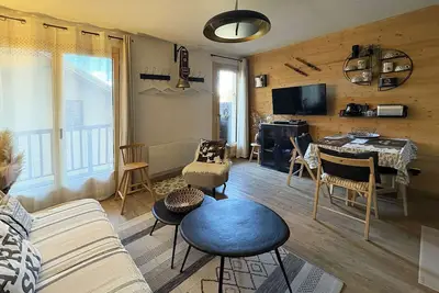 Image de Studio rénové avec balcon et parking aux Orres