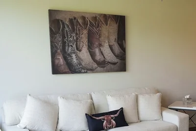 Image de “Kick Off Your Boots” New 2025 Luxury Townhome walking distance to Tarleton.