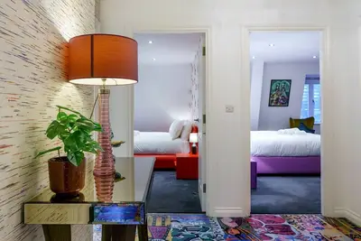 Image de Pass the Keys | Cathedral Quarter | City Centre | Walk Everywhere