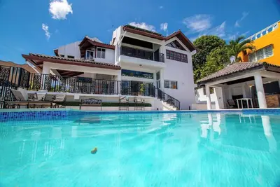 Image de Luxury 10 bedrooms ocean view villa on the hills/Sosua