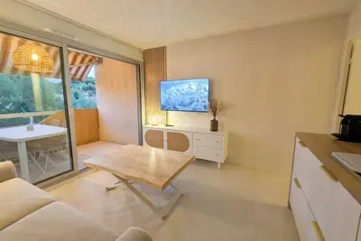 Image de Bord de mer, Appart cosy + parking, face au port Santa Lucia