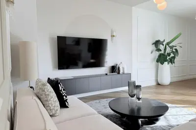 Image de Luxury Penthouse • Direct Lift • Terrace • Parking