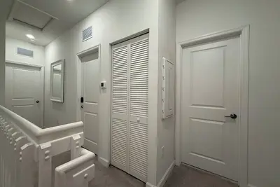 Image de Eco friendly and relaxing 4-bedroom townhome  in vibrant North Miami