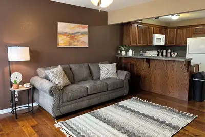 Image de New 2 bedroom home near Downtown