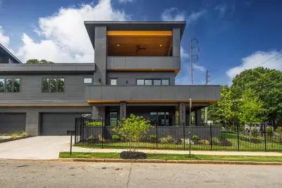 Image de Luxury 4br Near BeltLine Hot Tub Game Room  Sleeps 10