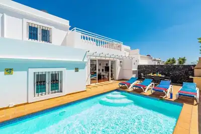 Image de Casa Allure, Puerto Del Carmen, Great location, H  Pool and Hot Tub