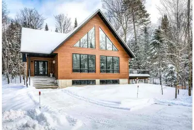 Image de Modern Chalet 1. 2km to Tremblant's North Side!