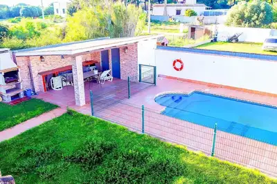 Image de Chalet con Piscina Privada Vallada, Terraza y Barbacoa – Vacaciones en Conil
