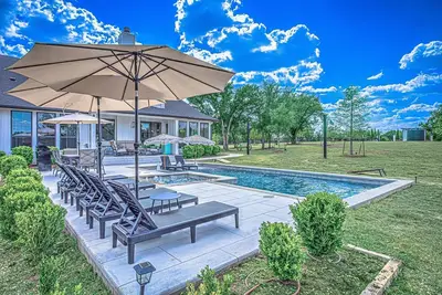 Image de 6 Bdrm Hill Country Retreat w/ Pool & Hot Tub