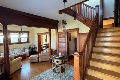 Image de Stay in the Heart of Bourbon Country • Tranquil Farmhouse Estate