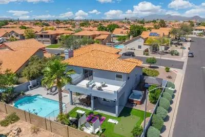 Image de Resort Vibes | Heated Pool, Hot Tub & Arcade Fun