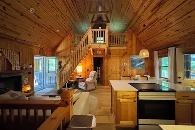 Image de Peaceful Gated Retreat on Murray Cove