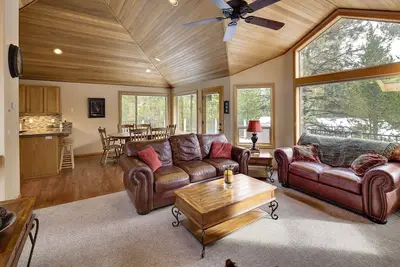 Image de Lark 4 - Hot Tub, Ping Pong Table, Sharc, Bikes