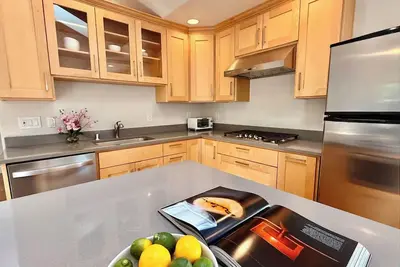 Image de Stylish 2-Bedroom Adu in  Heart of Silicon Valley with Ac