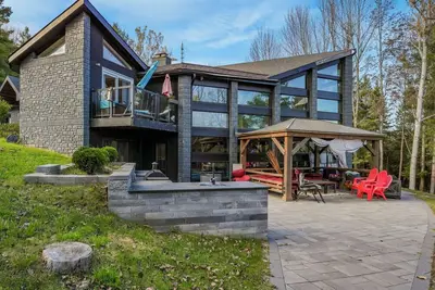 Image de Poolside Pavilion• Outdoor Hot Tub • Sports Dome • 15 acres Woodlands