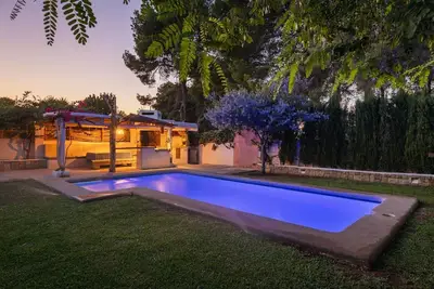 Image de Ca Tauró · Chalet avec piscine privée et jardin près de la m