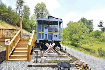 Image de Glamping Caboose Rental Perfect for Families near Clyde, North Carolina