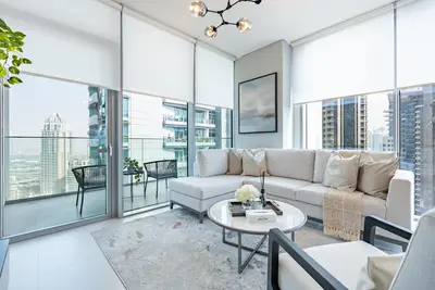 Image de High-Floor Seaview 2br w/ Water Canal Panorama, Steps from Metro & Marina Beach