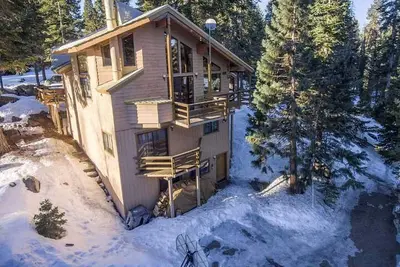Image de Blue Jay's Nest Sequoia Cabin in Ponderosa, Ca
