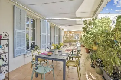Image de Luxueux appartement avec terrasse et parking