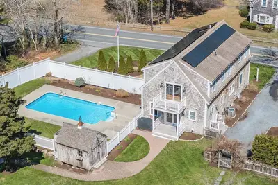 Image de Private Pool, Game Room & Tons of Fun in Harwich Rpam118