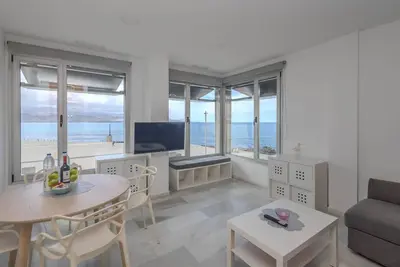 Image de Bright 2br Flat - Beachfront Las Canteras 2