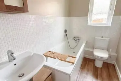 Image de Family 3br w/ Garden + Parking, Near Poole Beaches