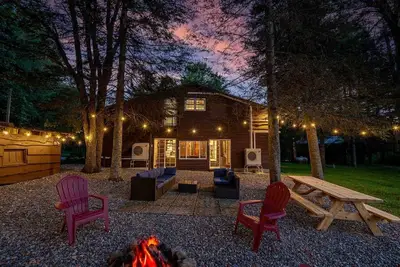 Image de Adirondack Cabin w/ Private Pond, Kayaks & Fire Pit – Near Old Forge, Dogs Ok