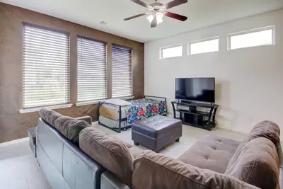 Image de Modern 3br Home w/Fenced Backyard - Across from Brazos Town Center