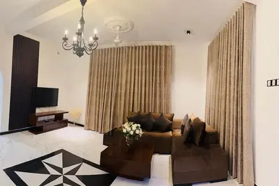 Image de 15 minutes to Port City and Galle Face Greens!