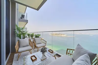 Image de Luxury 2br Beach Isle | Palm Views + Beach Access