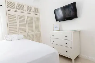 Image de Eshae Living - Uniquely Modern Beach House 3