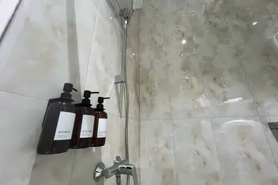 Image de Eshae Living - Stylish 2br Condo