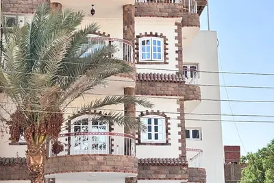 Image de Charming 2-bedroom apartment in phenomenal Luxor Governorate with Ac