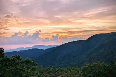 Image de 4-bedroom cabin in Nantahala Forest, 10 minutes from Highlands Nc