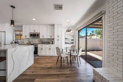 Image de Desert Vibes - Stylish 3br Near Strip & Airport