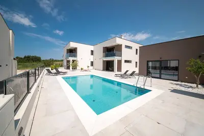 Image de Appartement luxueux à Vrsi avec sauna