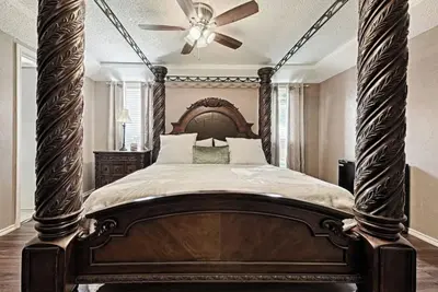 Relaxing Richardson Getaway – 5 Bedrooms with A/C