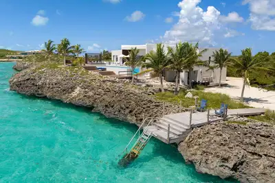 Image de Tip of the Tail: Turks & Caicos Iconic Villa with a Chef, and a Butler