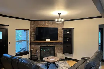 Image de Relax In A New Built Cabin, Fireplace, Indoor Hottub And Ev Charger