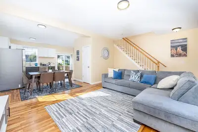 Image de Tranquil 3-bedroom house with Ac in Hartford